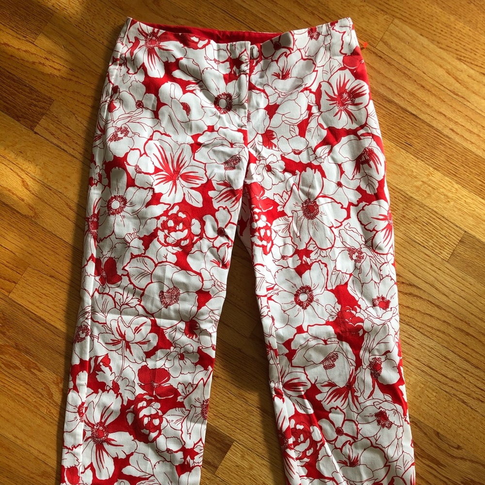 Size 2 Red and White Campaigne Capris